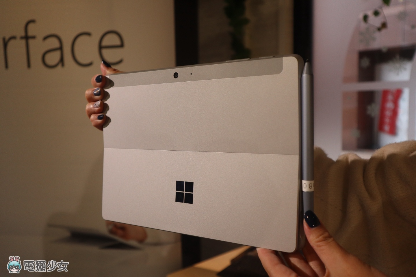 出门|是笔电也是平板!Surface Go 3 二合一设计正式登台 还附一支笔可让你随时纪录! 内容图5 潮品文-大潮社旗下实时最新热点娱乐时尚数码等新闻资讯网站! 出门|是笔电也是平板!Surface Go 3 二合一设计正式登台 还附一支笔可让你随时纪录!