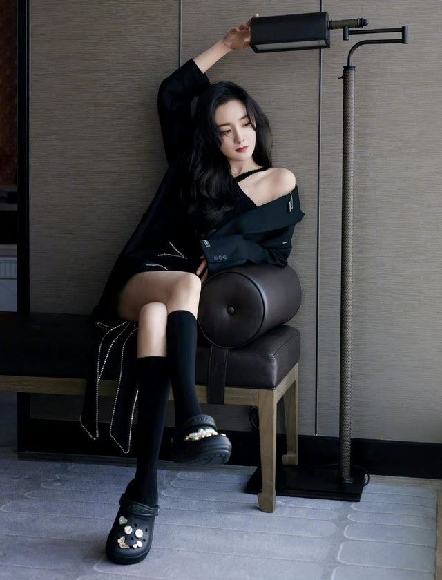 杨幂至今单身3年首松口透露渴望爱情。（图／翻摄自嘉行杨幂工作室微博）