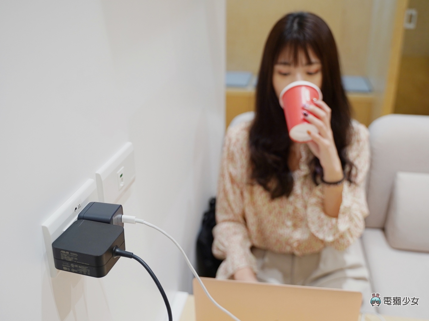 开箱|快充小法宝!ANKER Nano II 氮化镓二代 65W 超能充充电座 体积超迷你速度却超快 内容图7 潮品文-大潮社旗下实时最新热点娱乐时尚数码等新闻资讯网站! 开箱|快充小法宝!ANKER Nano II 氮化镓二代 65W 超能充充电座 体积超迷你速度却超快