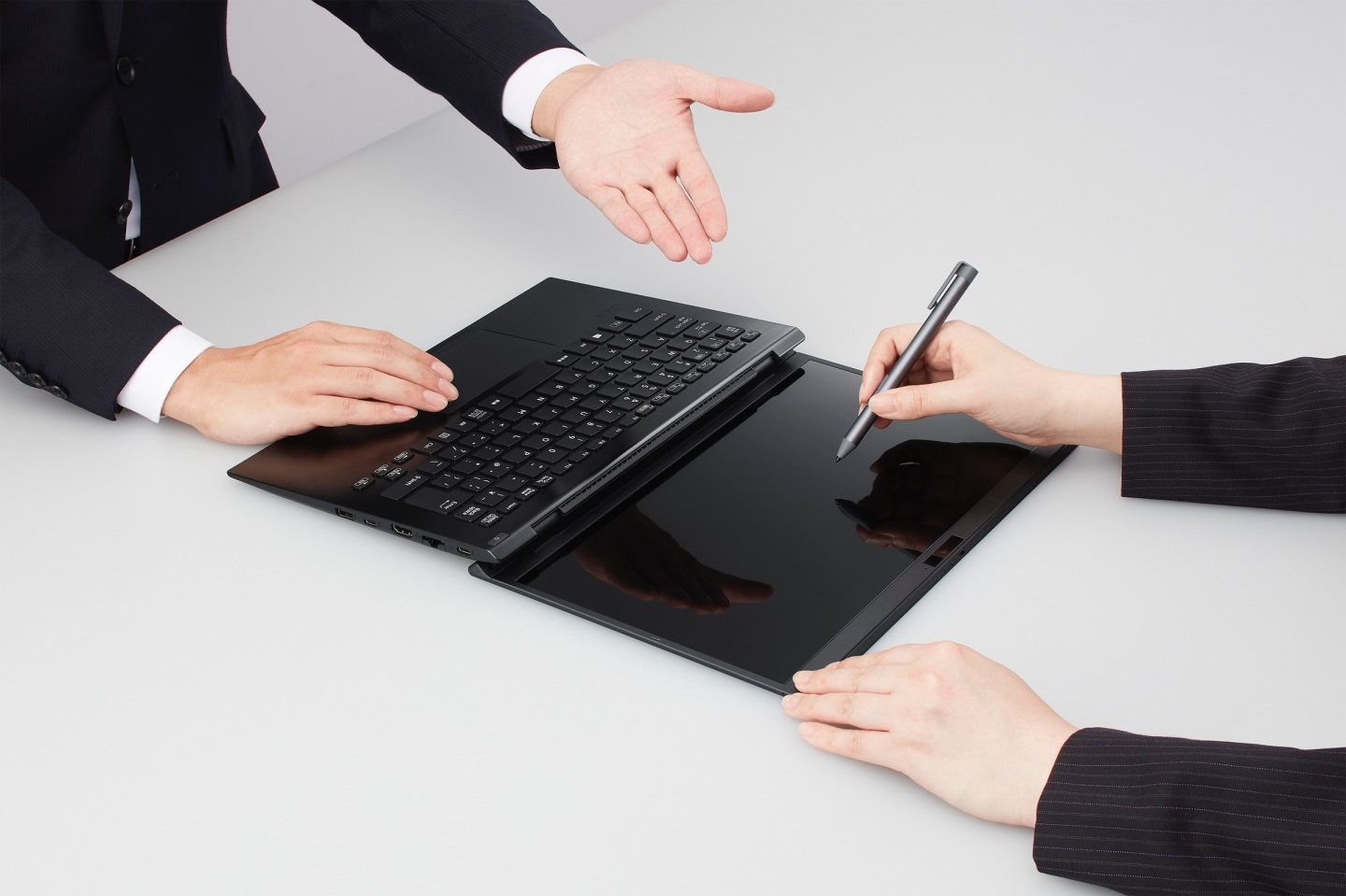 VAIO 新款 SX14 笔电正式登台！搭载第 11 代 Intel Core i7 处理器，并同步推出全新‘ 胜色 ’ 数码科技 图3张