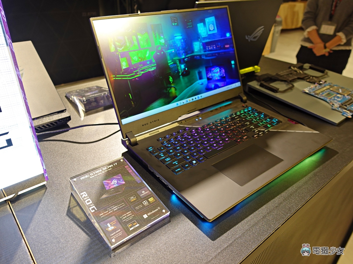 华硕首款 ROG Flow Z13 电竞平板亮相!多款电竞笔电也都一并于 CES 展上现身 内容图16 潮品文-大潮社旗下实时最新热点娱乐时尚数码等新闻资讯网站! 华硕首款 ROG Flow Z13 电竞平板亮相!多款电竞笔电也都一并于 CES 展上现身