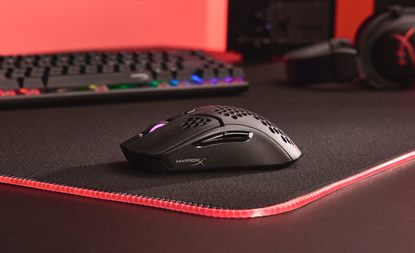 HyperX 带来六项全新电竞产品!包含耳机、鼠标、机械式键盘,还推出了首款游戏摇杆! 内容图7 潮品文-大潮社旗下实时最新热点娱乐时尚数码等新闻资讯网站! HyperX 带来六项全新电竞产品!包含耳机、鼠标、机械式键盘,还推出了首款游戏摇杆!