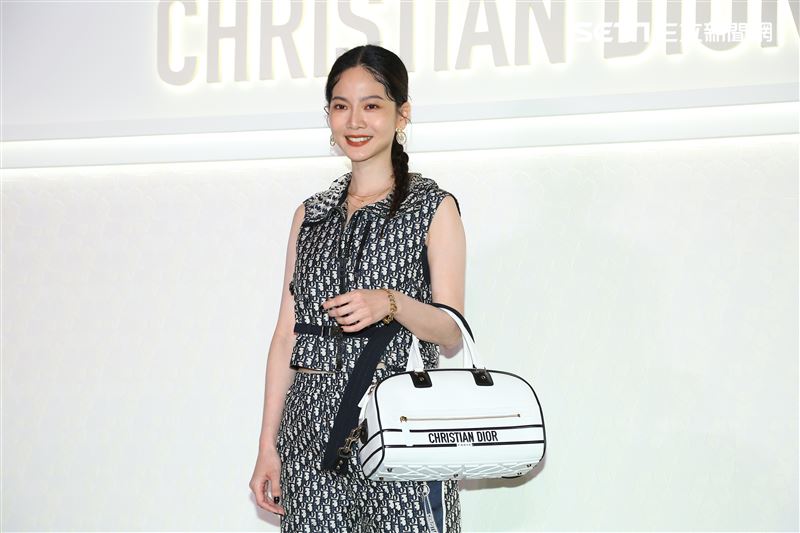 曾之乔盛装出席品牌开幕记者会。（图／记者杨澍摄影）