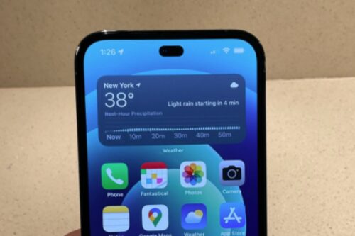 iPhone 14 把浏海改成‘ 药丸形状 ’的挖孔萤幕？这个新造型你可以吗？