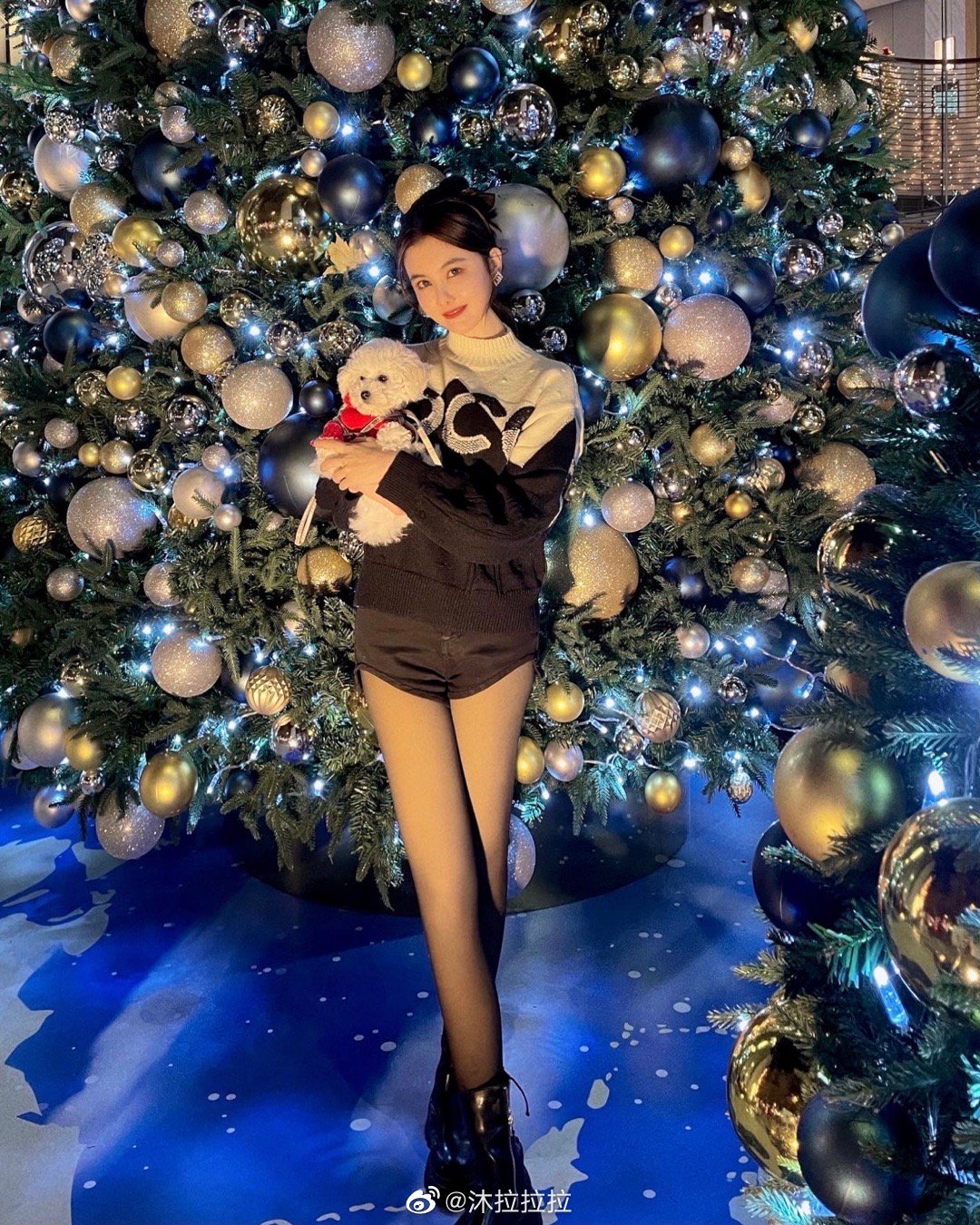 “健美版古力娜扎”P图失手！ 腰间溢出两坨肥肉 娱乐资讯 图1张