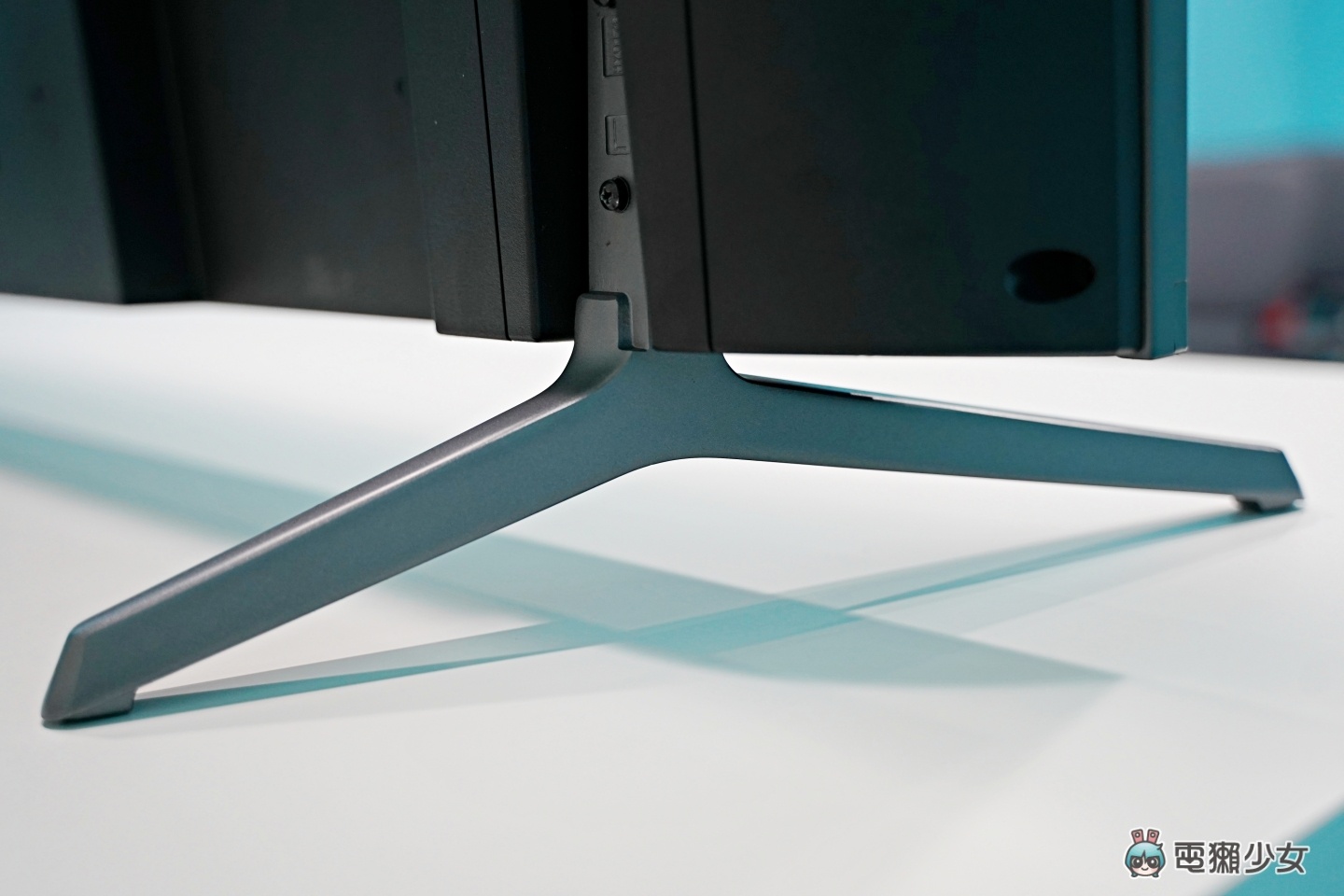 开箱｜‘ BenQ E75-730 追剧护眼智慧电视 ’DC 调光不闪屏 给你 4K HDR 真护眼大萤幕