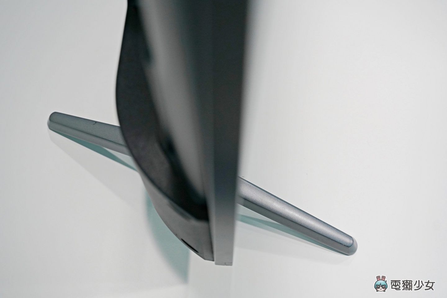 开箱｜‘ BenQ E75-730 追剧护眼智慧电视 ’DC 调光不闪屏 给你 4K HDR 真护眼大萤幕