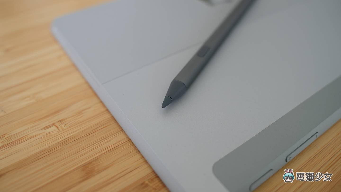 开箱|给 Surface 专用设计的 Penoval MPEN M4 手写触控笔,你也许不用买到 Surface Pen 就很顺手 内容图9 潮品文-大潮社旗下实时最新热点娱乐时尚数码等新闻资讯网站! 开箱|给 Surface 专用设计的 Penoval MPEN M4 手写触控笔,你也许不用买到 Surface Pen 就很顺手