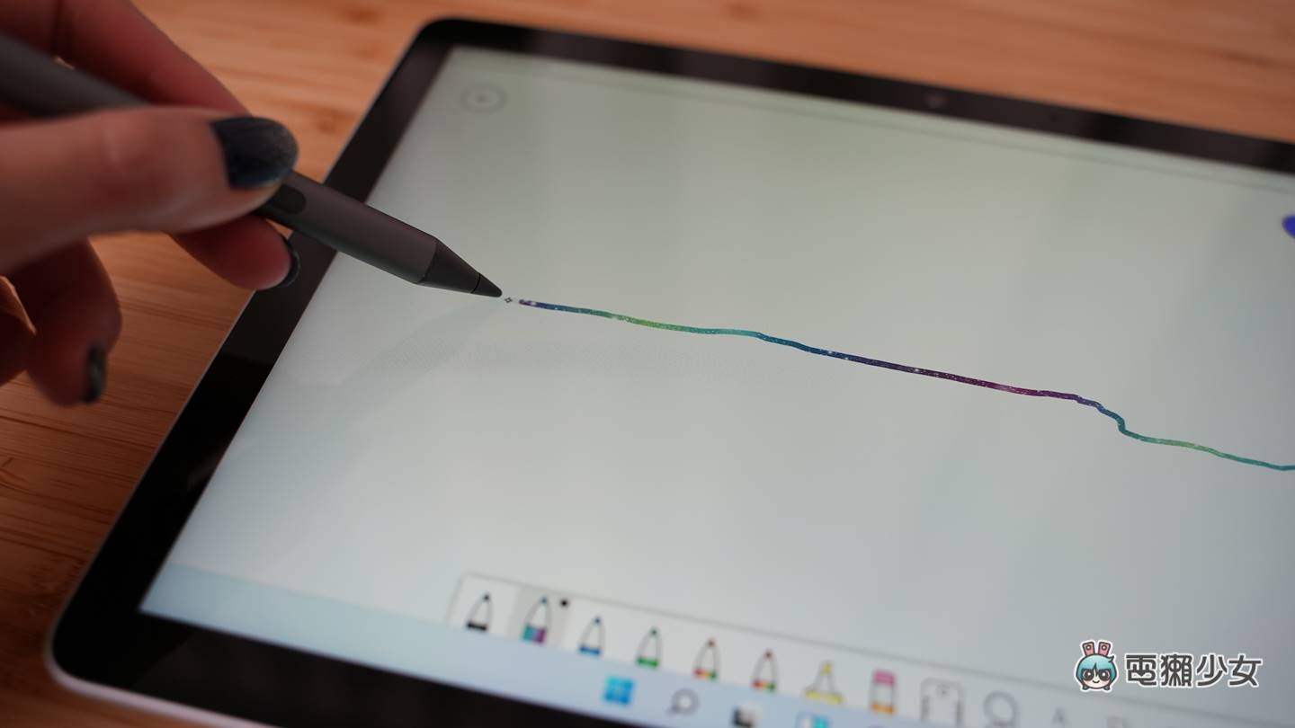 开箱|给 Surface 专用设计的 Penoval MPEN M4 手写触控笔,你也许不用买到 Surface Pen 就很顺手 内容图13 潮品文-大潮社旗下实时最新热点娱乐时尚数码等新闻资讯网站! 开箱|给 Surface 专用设计的 Penoval MPEN M4 手写触控笔,你也许不用买到 Surface Pen 就很顺手