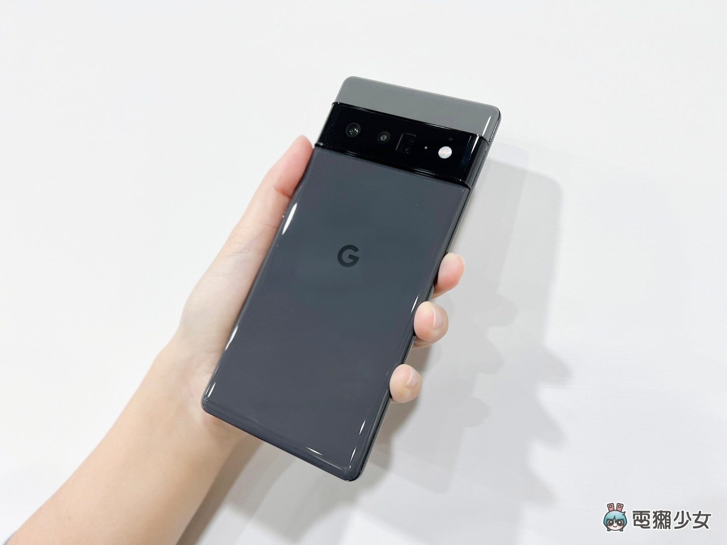 Google Pixel 手机 2 月更新已推出 不过 6 系列又出事了 内容图1 潮品文-大潮社旗下实时最新热点娱乐时尚数码等新闻资讯网站! Google Pixel 手机 2 月更新已推出 不过 6 系列又出事了