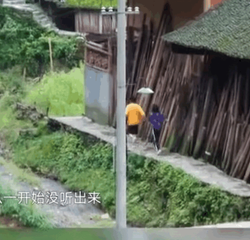 焉栩嘉新女友疑似是张子枫！ 手机壳、跑步姿势都超像...网崩溃：妹妹清醒点 娱乐资讯 图5张