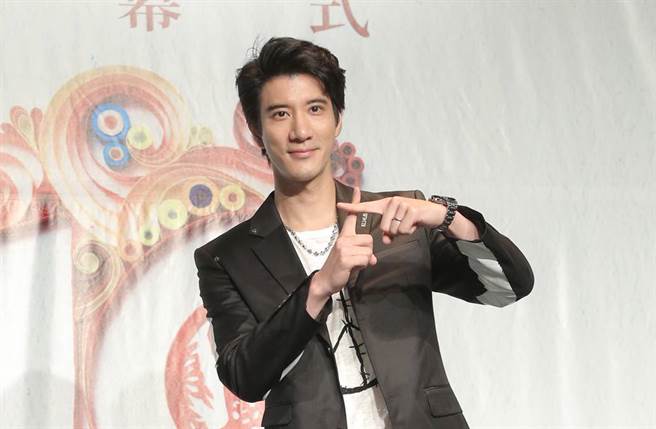 生活 I 社交中遇到这6种“有毒人”要远离！避免被“毒”死吸取自己能量 更多热点 图1张