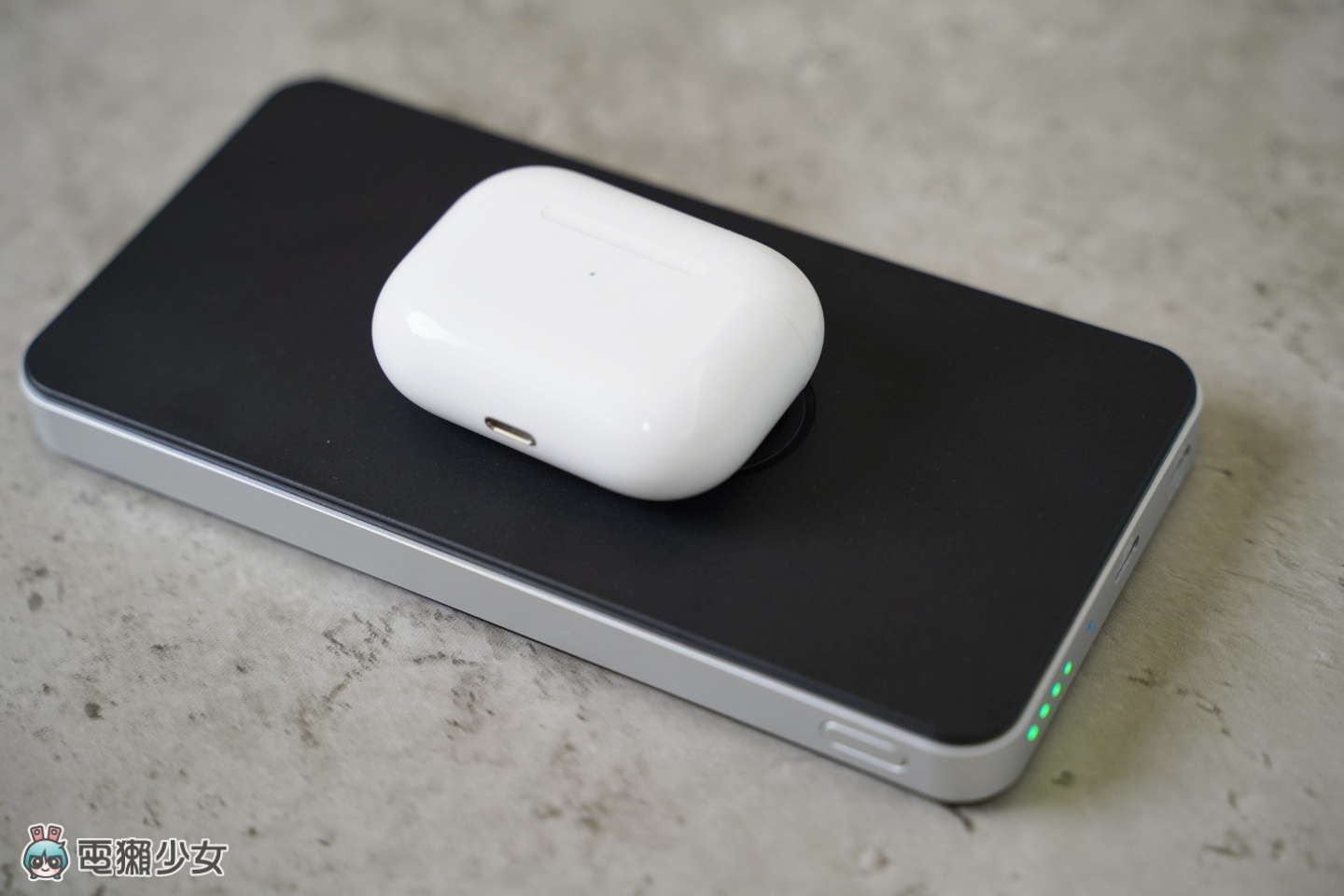 给你满满电力!pqi 的‘ WPB10 ’移动电源可无线充电 还有旅行必备四孔的 100W 充电头 内容图5 潮品文-大潮社旗下实时最新热点娱乐时尚数码等新闻资讯网站! 给你满满电力!pqi 的‘ WPB10 ’移动电源可无线充电 还有旅行必备四孔的 100W 充电头