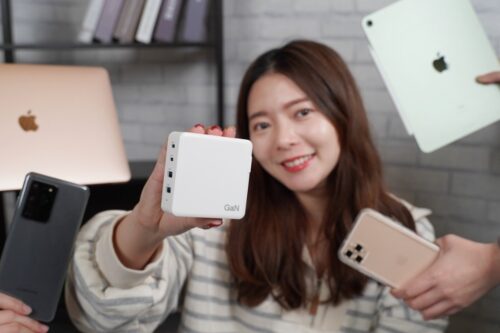 给你满满电力！pqi 的‘ WPB10 ’移动电源可无线充电 还有旅行必备四孔的 100Ｗ 充电头