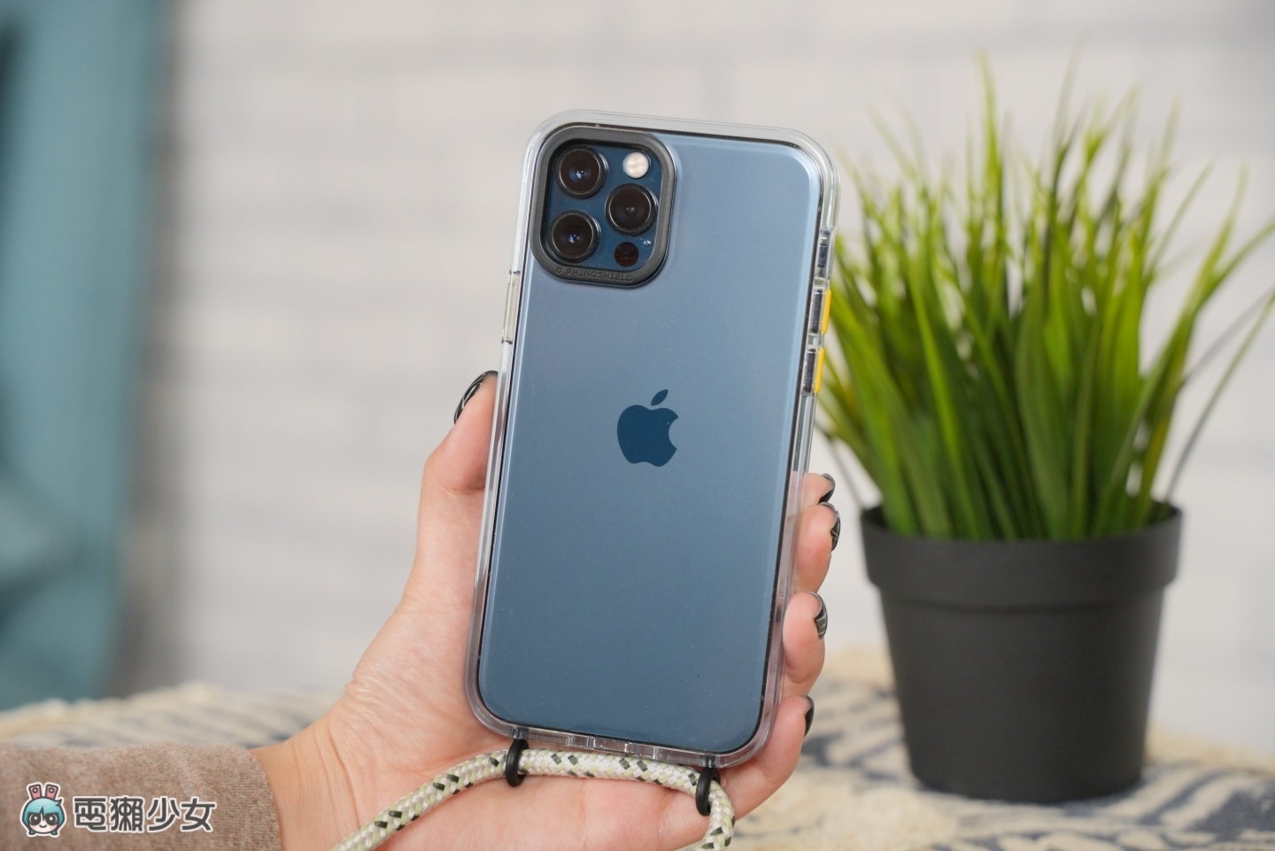 私物开箱|犀牛盾不变黄‘ Clear 透明手机壳 ’搭配现在最潮的挂绳 解放双手!(加映:进击的巨人联名款) 内容图2 潮品文-大潮社旗下实时最新热点娱乐时尚数码等新闻资讯网站! 私物开箱|犀牛盾不变黄‘ Clear 透明手机壳 ’搭配现在最潮的挂绳 解放双手!(加映:进击的巨人联名款)