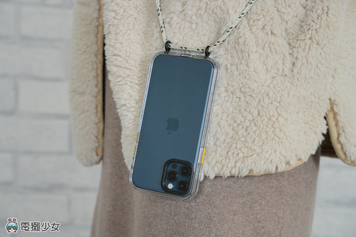 私物开箱|犀牛盾不变黄‘ Clear 透明手机壳 ’搭配现在最潮的挂绳 解放双手!(加映:进击的巨人联名款) 内容图10 潮品文-大潮社旗下实时最新热点娱乐时尚数码等新闻资讯网站! 私物开箱|犀牛盾不变黄‘ Clear 透明手机壳 ’搭配现在最潮的挂绳 解放双手!(加映:进击的巨人联名款)