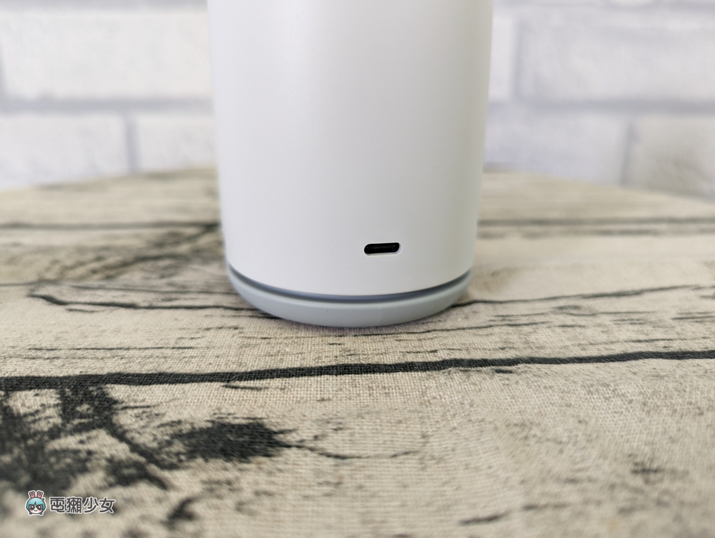 开箱|两千多元的无线充电器?Google Pixel Stand 2 功能可能比你想的更多 内容图3 潮品文-大潮社旗下实时最新热点娱乐时尚数码等新闻资讯网站! 开箱|两千多元的无线充电器?Google Pixel Stand 2 功能可能比你想的更多