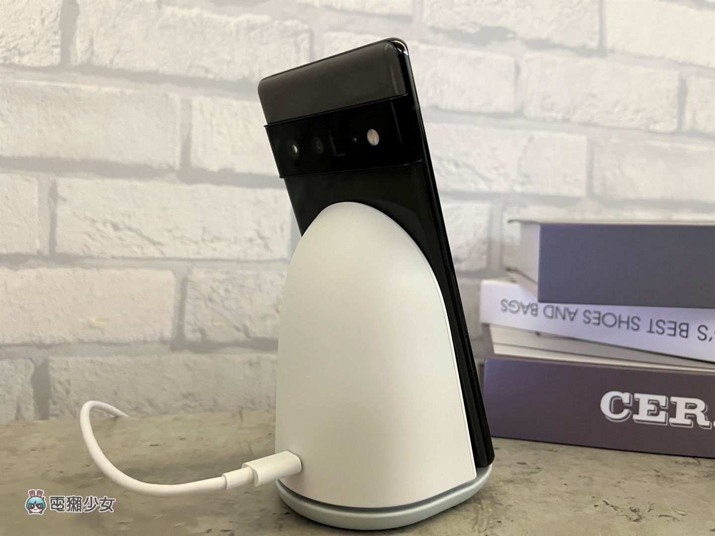 开箱|两千多元的无线充电器?Google Pixel Stand 2 功能可能比你想的更多 内容图5 潮品文-大潮社旗下实时最新热点娱乐时尚数码等新闻资讯网站! 开箱|两千多元的无线充电器?Google Pixel Stand 2 功能可能比你想的更多