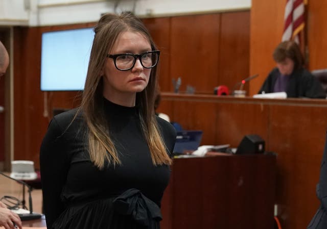 女版诈骗王Anna Delvey真人曝光！全身名牌扮名媛 声称有6000万欧元资产 娱乐资讯 图1张