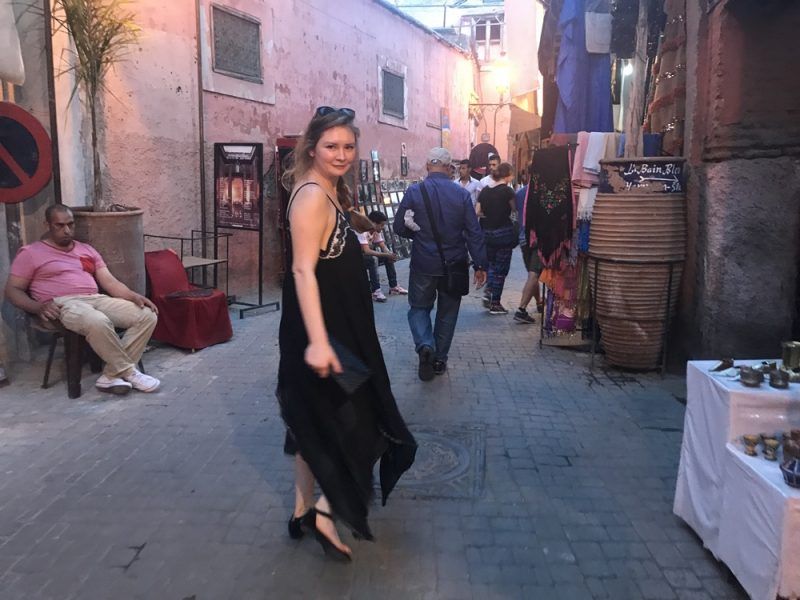女版诈骗王Anna Delvey真人曝光！全身名牌扮名媛 声称有6000万欧元资产 娱乐资讯 图2张
