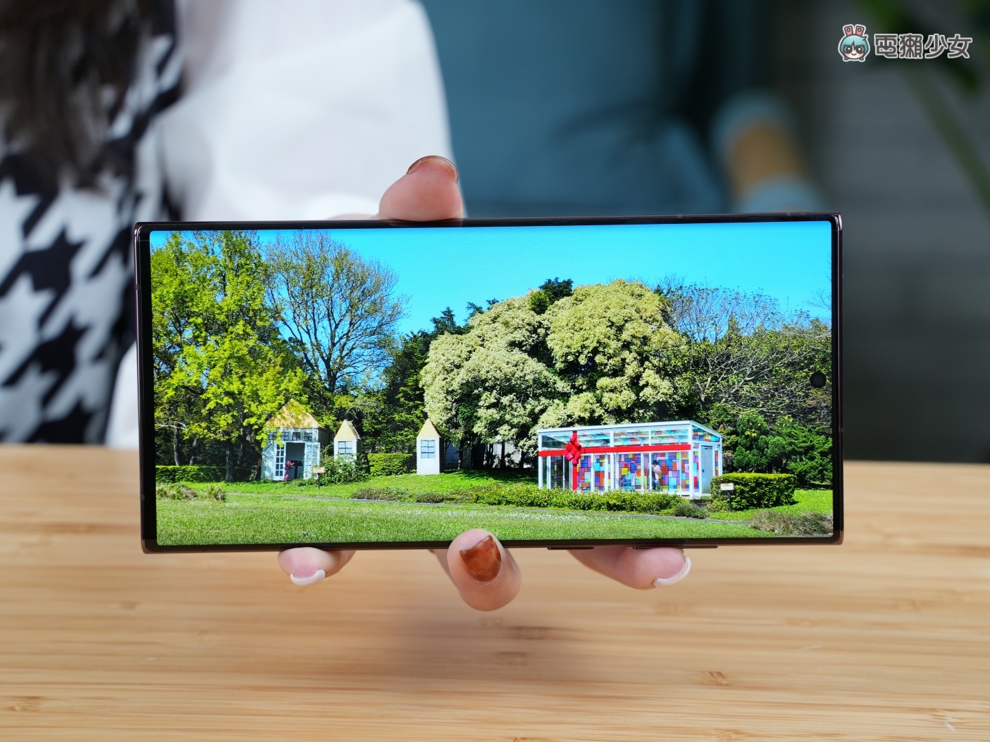 开箱|最强旗舰!三星 Galaxy S22 Ultra 满血回归,S Pen 技能点满,拍摄功力更昇华!加映:S22 / S22+ 怎么选 内容图11 潮品文-大潮社旗下实时最新热点娱乐时尚数码等新闻资讯网站! 开箱|最强旗舰!三星 Galaxy S22 Ultra 满血回归,S Pen 技能点满,拍摄功力更昇华!加映:S22 / S22+ 怎么选