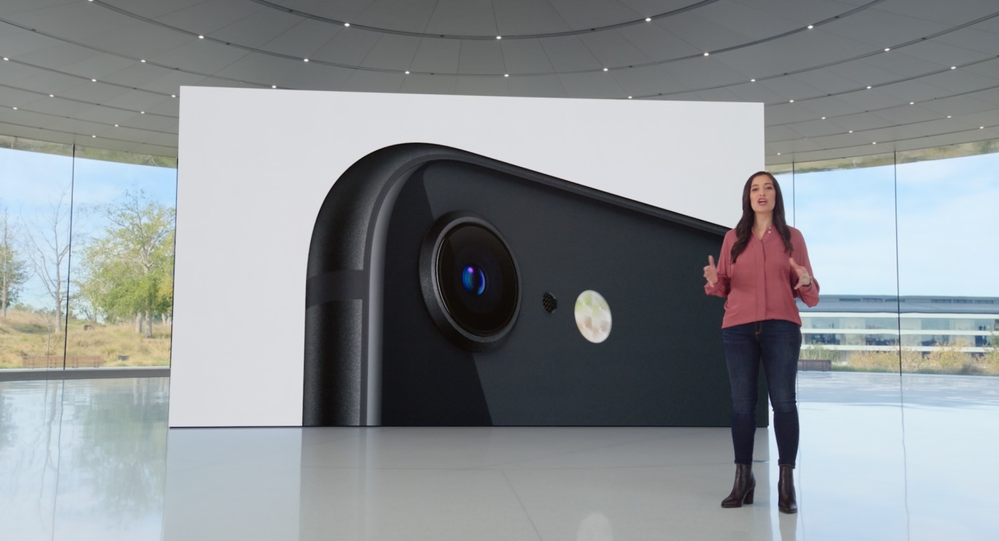 全新 iPhone SE 正式登场！搭载 A15 晶片，苹果最便宜的 5G iPhone 来了！最低 NT$13,900 即可入手
