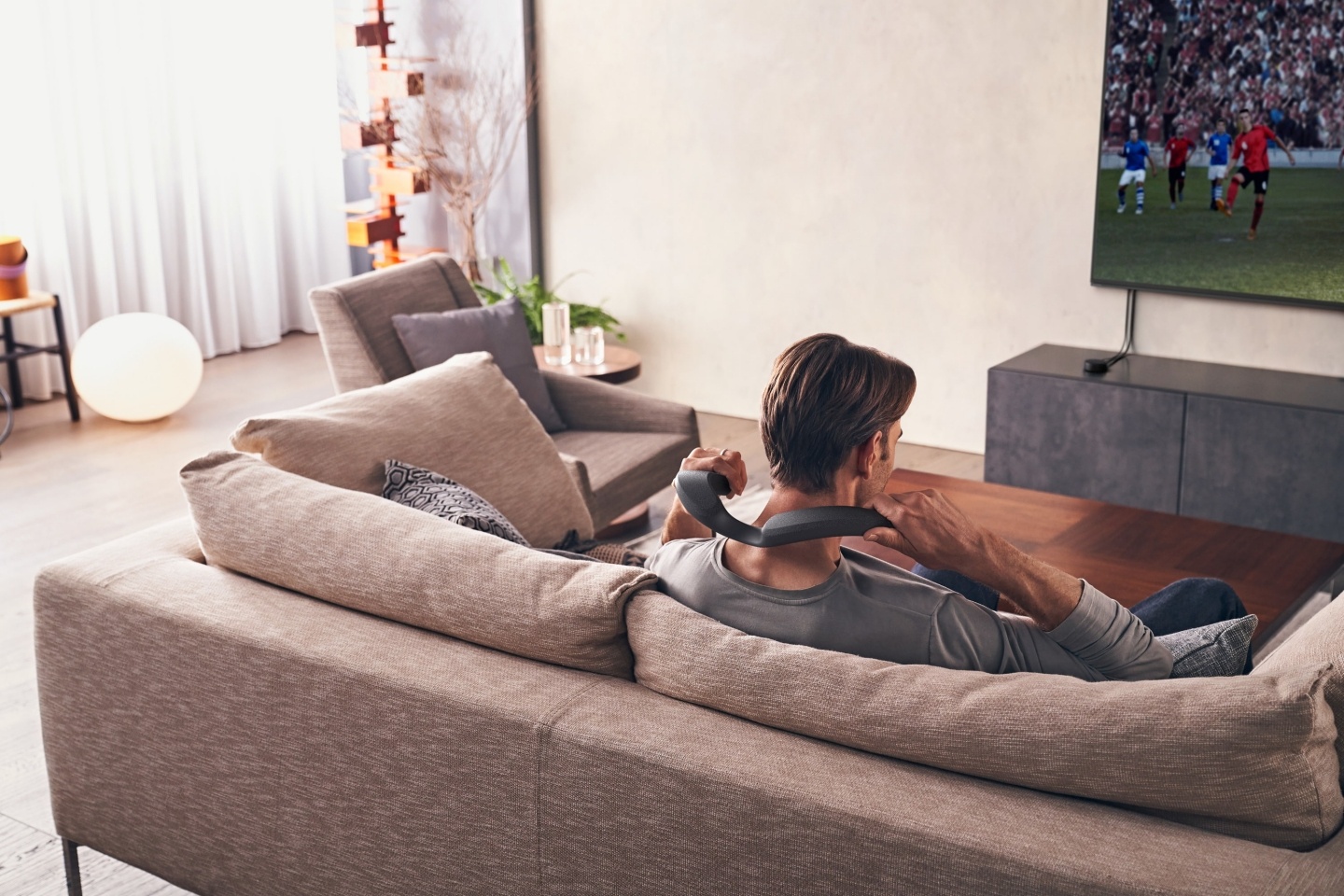 颈挂式的蓝牙喇叭！ Sony 全新‘ SRS-NS7 ’在台上市，打造身历其境的环绕音效 数码科技 图5张