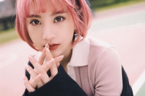 浑圆胸型二度放福利！李优毫无遮掩被看光　一只阿圆说话了