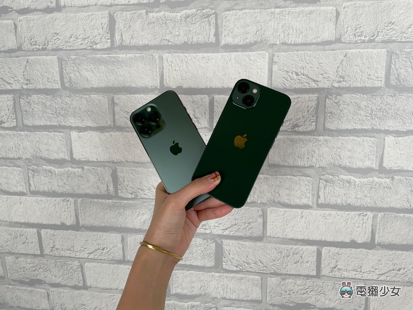 松岭青色的 iPhone 13 Pro 开箱!和绿色的 iPhone 13 比起来更显优雅 同场加映:夜幕绿的 iPhone 11 Pro 又是哪一种绿? 内容图2 潮品文-大潮社旗下实时最新热点娱乐时尚数码等新闻资讯网站! 松岭青色的 iPhone 13 Pro 开箱!和绿色的 iPhone 13 比起来更显优雅 同场加映:夜幕绿的 iPhone 11 Pro 又是哪一种绿?