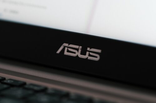 被乌克兰副总理点名吁抵制 华硕官方回应：已停止对俄出货，并将捐款新台币 3,000 万元