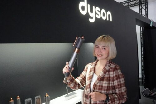 出门｜Dyson 新一代美发神器 Dyson Airwrap 登场！带来三大升级配件，在家也能轻松吹出漂亮发型！