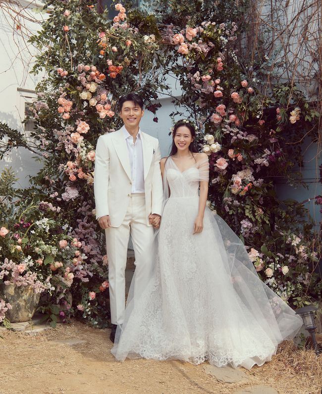 玄彬吻孙艺真画面曝光♥宾客视角超甜　婚礼豪砸逾520万 时尚资讯 图1张