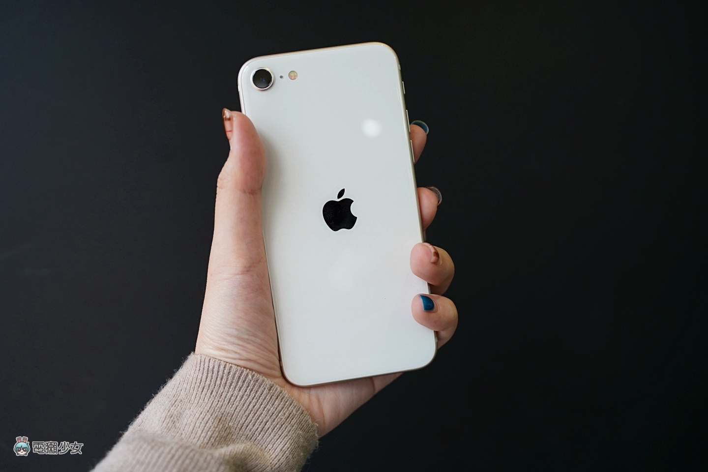iPhone SE 3 跟 iPhone 12 mini 该选谁？两款小手机的效能、续航、拍照表现比给你看 数码科技 图3张