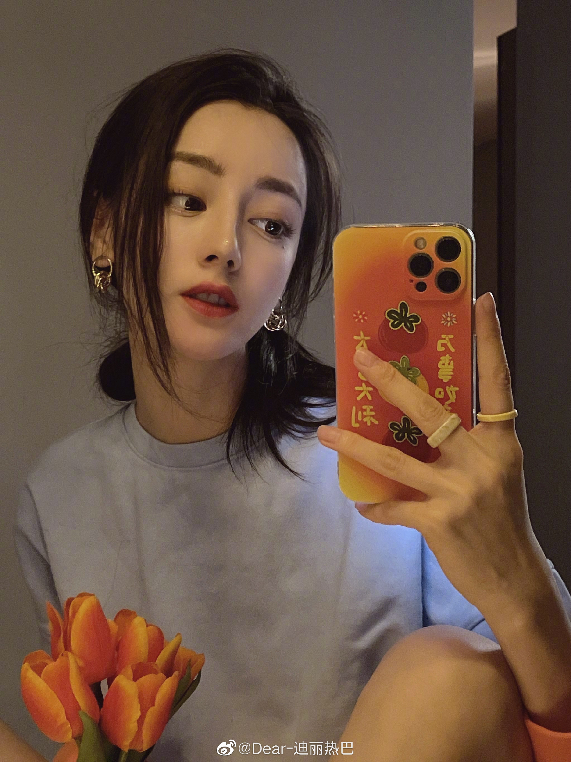 绝世美颜崩坏了！ 迪丽热巴肿成猪头+香肠嘴...网全看傻 娱乐资讯 图1张