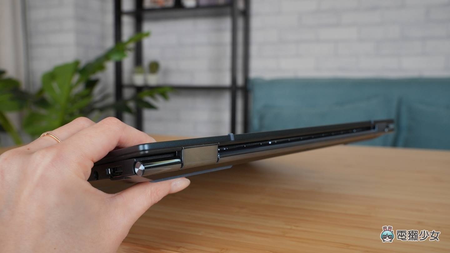 开箱|全新外型设计 Zenbook 14 OLED(UX3402)轻薄笔电,Intel Evo 认证通过! 75Wh 大电池续航力更久 内容图4 潮品文-大潮社旗下实时最新热点娱乐时尚数码等新闻资讯网站! 开箱|全新外型设计 Zenbook 14 OLED(UX3402)轻薄笔电,Intel Evo 认证通过! 75Wh 大电池续航力更久