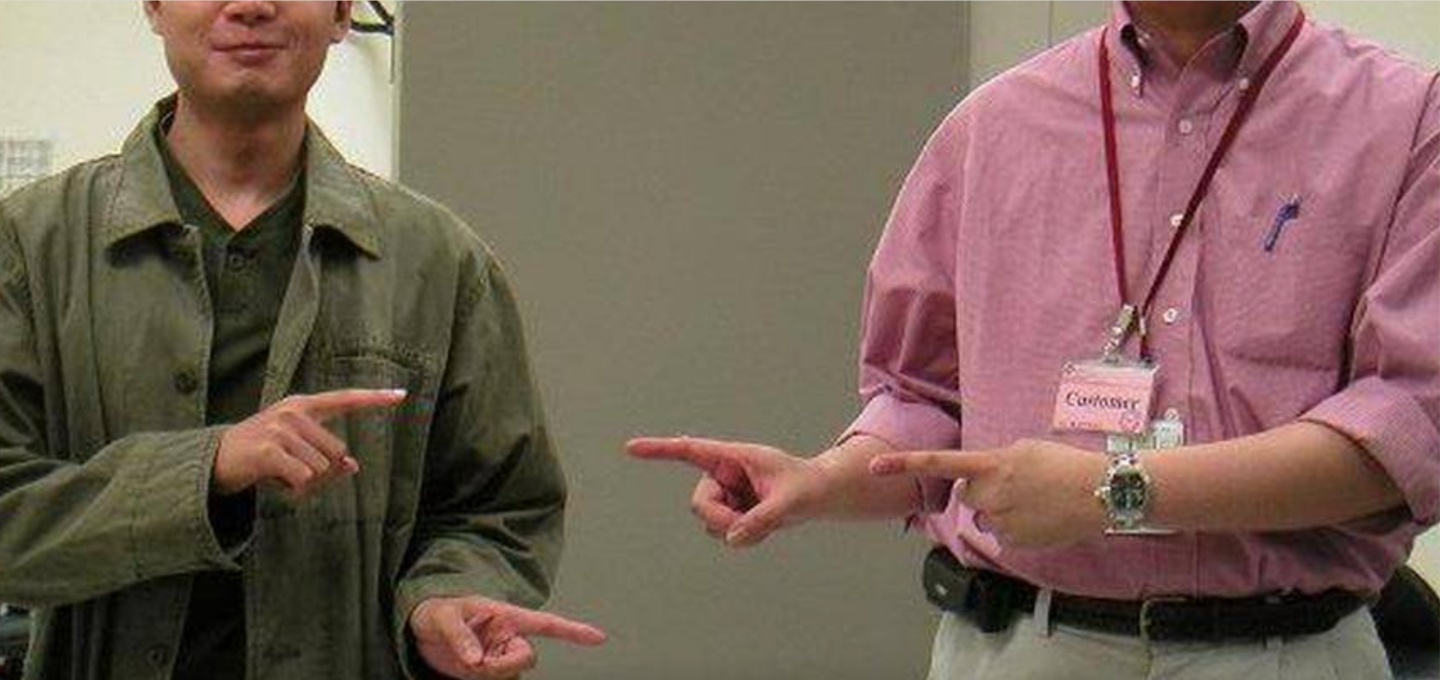 游标在哪里?梗图难不倒你!网站‘ Pointer Pointer ’ 快速生产各式趣味照片 内容图5 潮品文-大潮社旗下实时最新热点娱乐时尚数码等新闻资讯网站! 游标在哪里?梗图难不倒你!网站‘ Pointer Pointer ’ 快速生产各式趣味照片