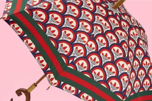 售4.8万！品牌联名雨伞无防水功能　网：只防别人看不起