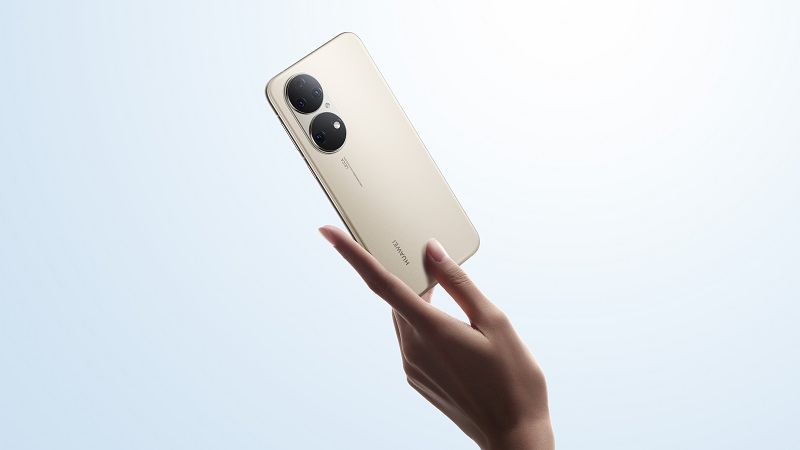 新机 I HUAWEI Mate Xs 2 超吸睛！屏幕外折设计让握手感极佳！ 更多热点 图5张