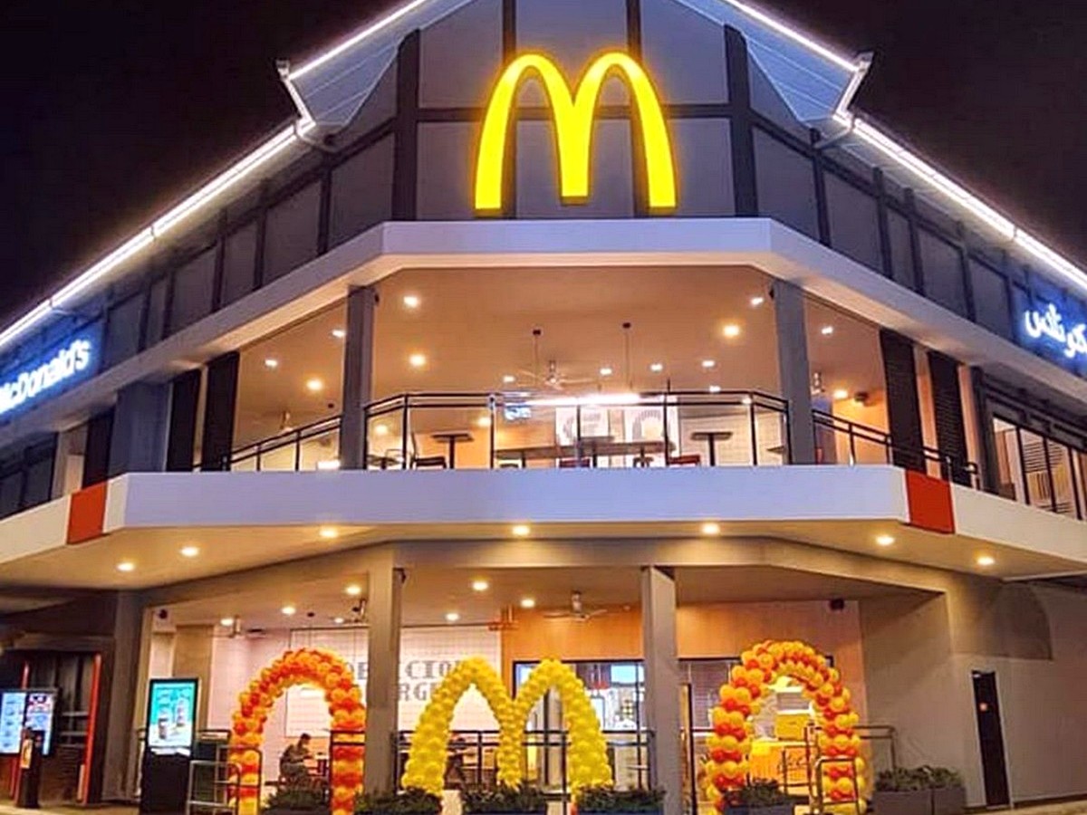 美食 I 马来西亚这些特色麦当劳门店太boleh！殖民地建筑风、河畔视野、40年历史等等 更多热点 图9张