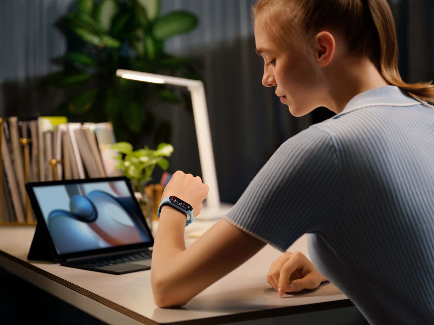 小米手环 7 将于 6/1 开放预购!售价新台币 1,195 元,同步推出迷彩、萤光两种特别款腕带 内容图3 潮品文-大潮社旗下实时最新热点娱乐时尚数码等新闻资讯网站! 小米手环 7 将于 6/1 开放预购!售价新台币 1,195 元,同步推出迷彩、萤光两种特别款腕带