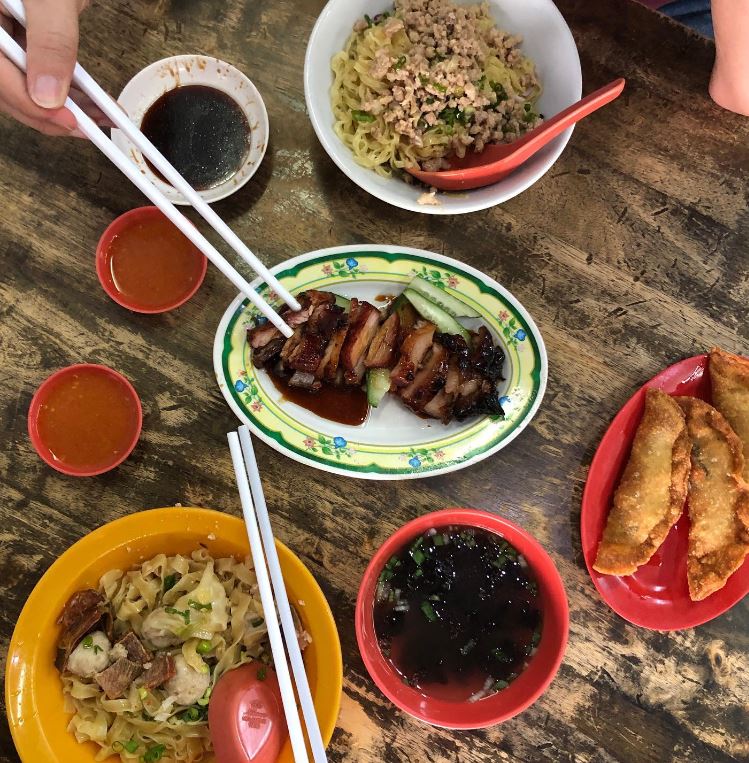 美食 I 半肥瘦最真宗！在地雪隆人吃过都回头的8家叉烧 更多热点 图16张