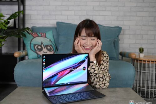 考虑带 14 吋 PC 的设计师？ASUS Zenbook Pro 14 Duo OLED 双萤幕笔电新结构与新色开箱，看见 120Hz OLED 的高规格！