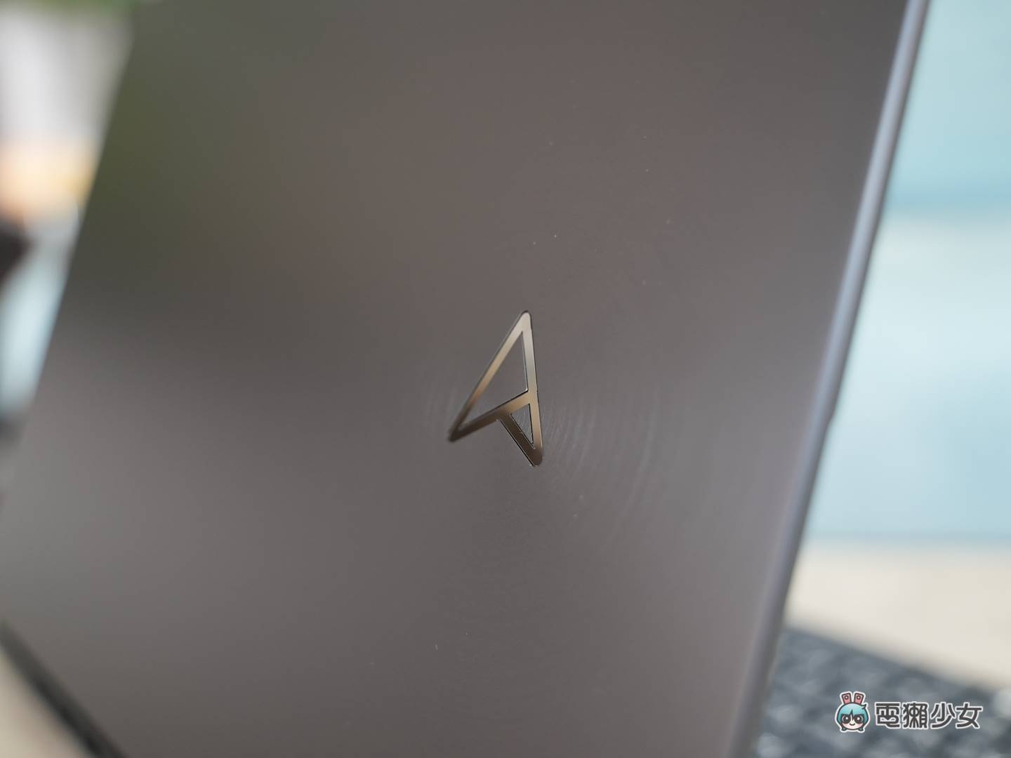 考虑带 14 吋 PC 的设计师?ASUS Zenbook Pro 14 Duo OLED 双萤幕笔电新结构与新色开箱,看见 120Hz OLED 的高规格! 内容图4 潮品文-大潮社旗下实时最新热点娱乐时尚数码等新闻资讯网站! 考虑带 14 吋 PC 的设计师?ASUS Zenbook Pro 14 Duo OLED 双萤幕笔电新结构与新色开箱,看见 120Hz OLED 的高规格!