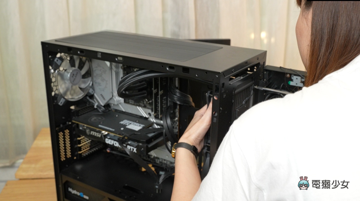 一体式水冷安装真的不难！顶尖 CPU Intel Core™ i9-12900KS 教你如何在家简易超频