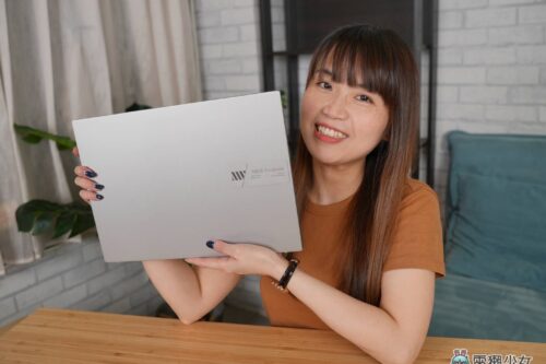 开箱｜华硕 Vivobook S 14X OLED（S5402）“原来是做萤幕，还以为是笔电呢”120Hz 更新率与 2.8K 解析度