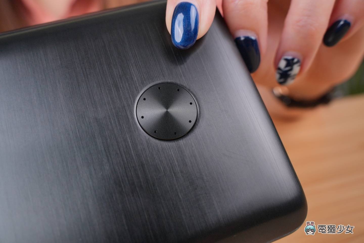 开箱|电竞笔电也能充!ANKER PowerCore lll Elite 移动电源:Type-C 输出 PowerIQ 3.0 兼容 PD 快充两大必备 内容图7 潮品文-大潮社旗下实时最新热点娱乐时尚数码等新闻资讯网站! 开箱|电竞笔电也能充!ANKER PowerCore lll Elite 移动电源:Type-C 输出 PowerIQ 3.0 兼容 PD 快充两大必备