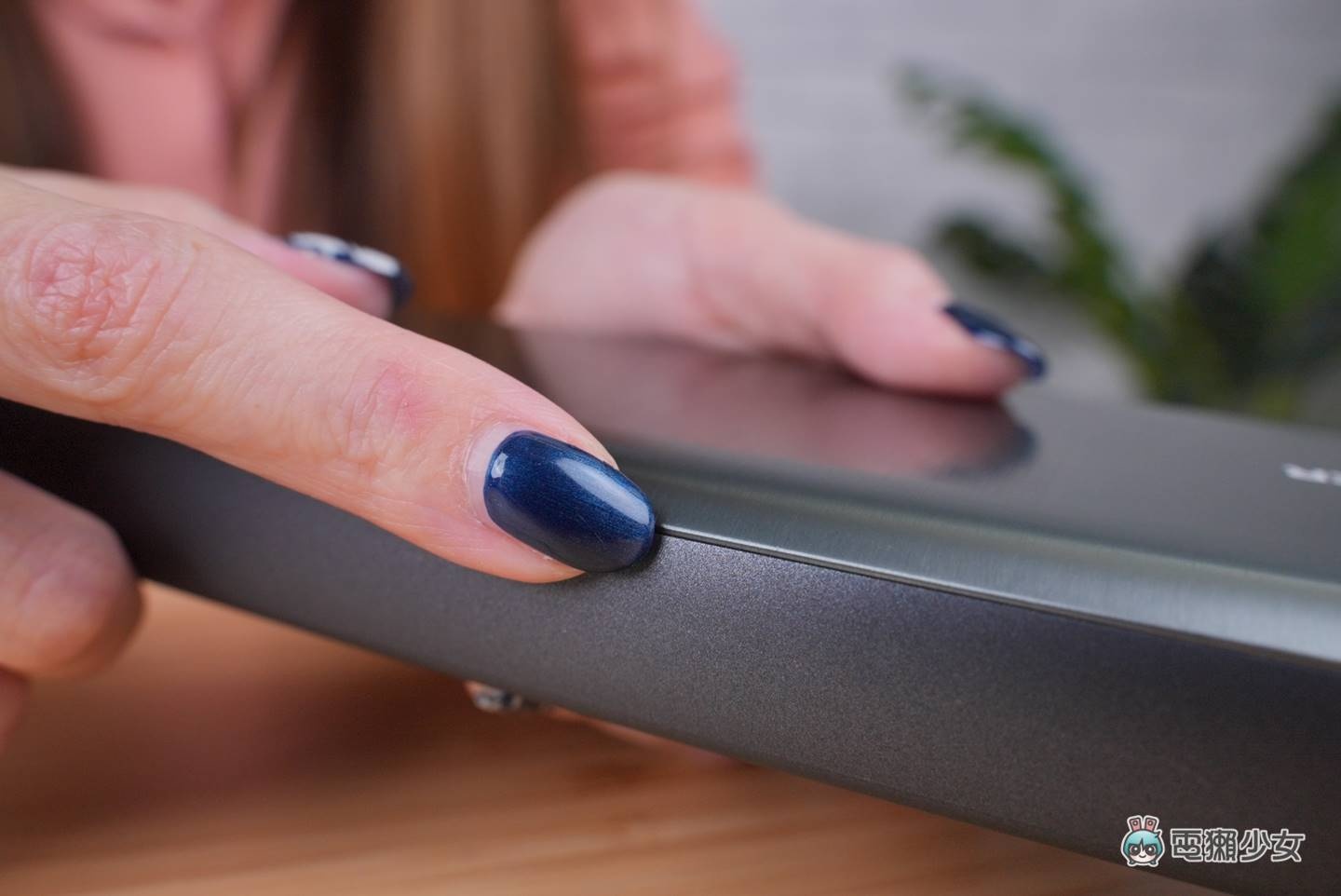 开箱|电竞笔电也能充!ANKER PowerCore lll Elite 移动电源:Type-C 输出 PowerIQ 3.0 兼容 PD 快充两大必备 内容图9 潮品文-大潮社旗下实时最新热点娱乐时尚数码等新闻资讯网站! 开箱|电竞笔电也能充!ANKER PowerCore lll Elite 移动电源:Type-C 输出 PowerIQ 3.0 兼容 PD 快充两大必备