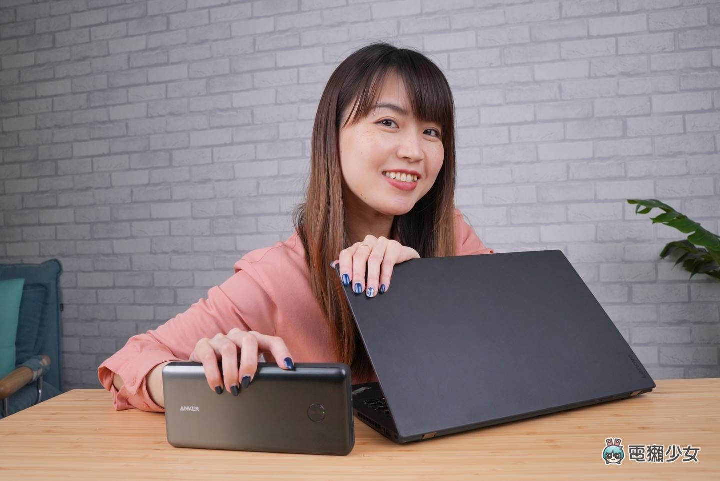 开箱|电竞笔电也能充!ANKER PowerCore lll Elite 移动电源:Type-C 输出 PowerIQ 3.0 兼容 PD 快充两大必备 内容图14 潮品文-大潮社旗下实时最新热点娱乐时尚数码等新闻资讯网站! 开箱|电竞笔电也能充!ANKER PowerCore lll Elite 移动电源:Type-C 输出 PowerIQ 3.0 兼容 PD 快充两大必备