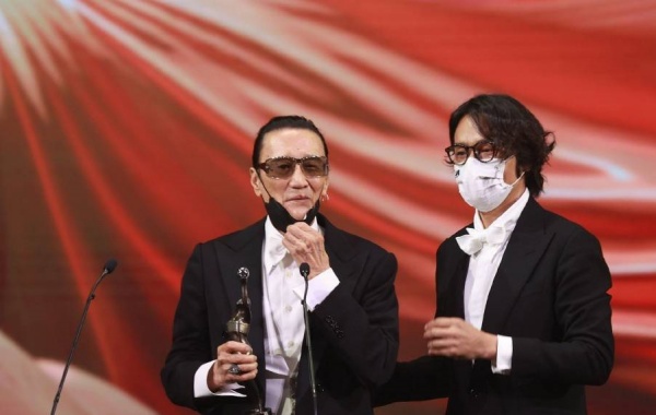 谢霆锋比谢贤更早拿下影帝！爸爸10年后追上儿子 娱乐资讯 图1张