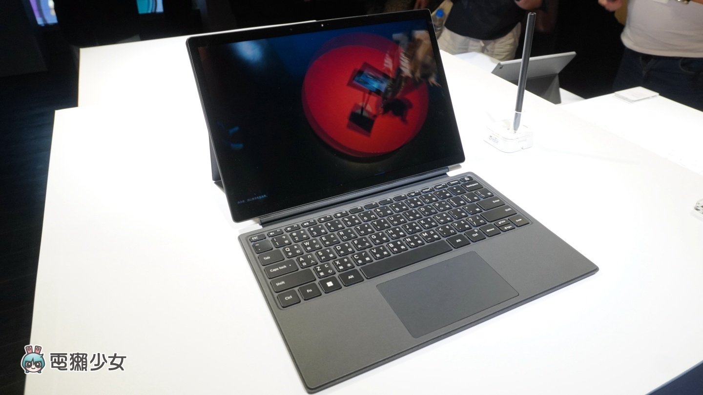 出门｜小米 12 Lite、二合一笔电、智慧家电 8 大新品齐发！吸尘器、智慧破壁调理机、宠物喂食器和饮水机全都有